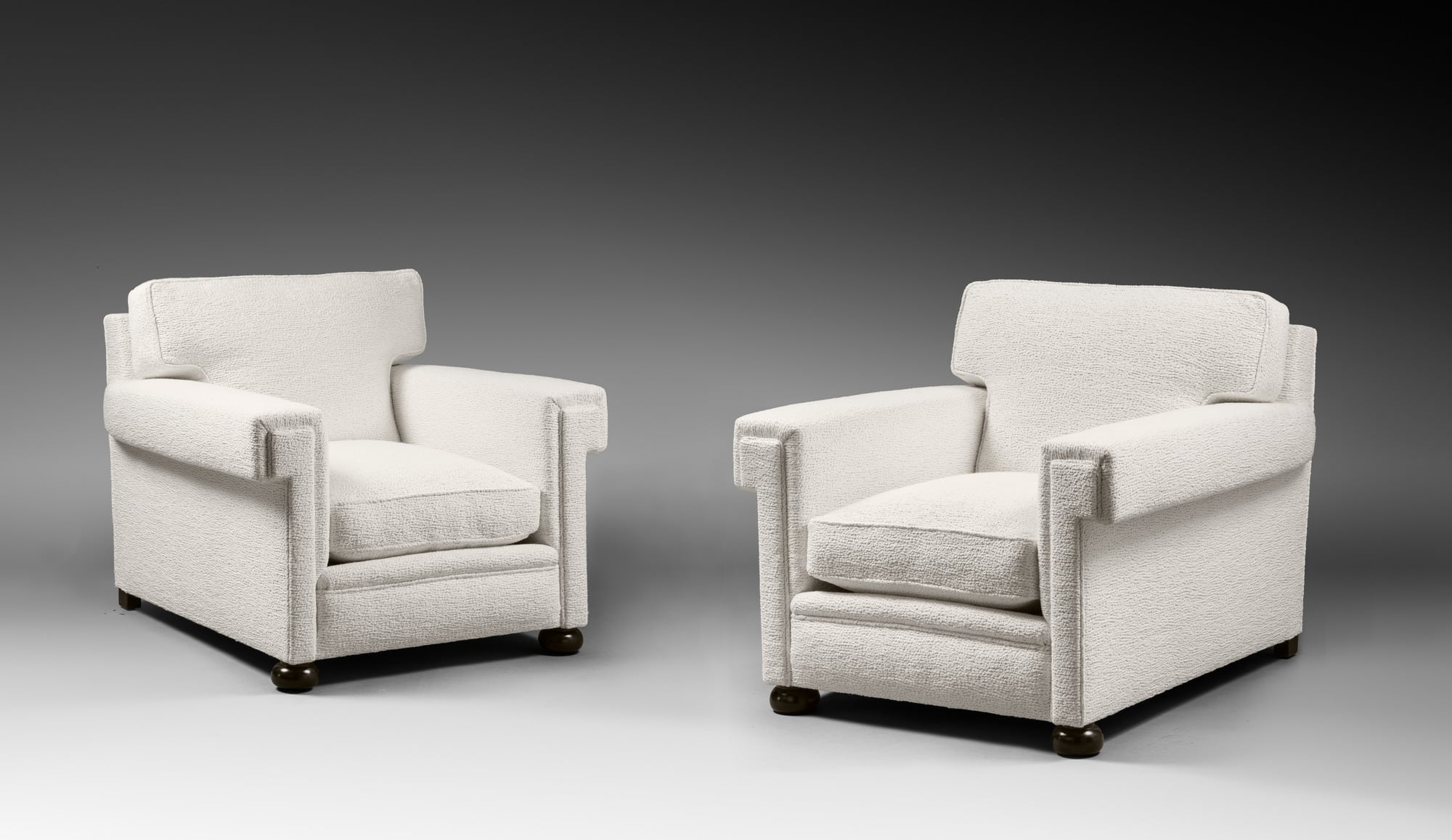 Rare pair of armchairs, vue 01