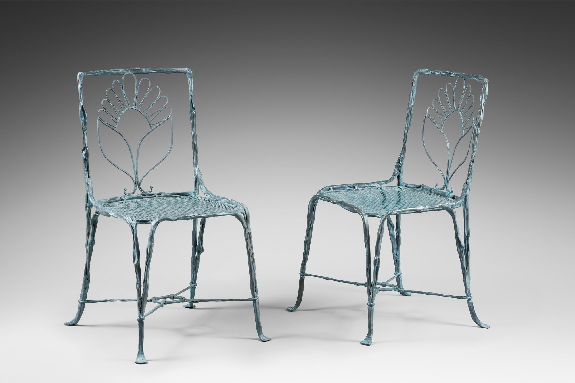Set of four organic chairs, vue 01