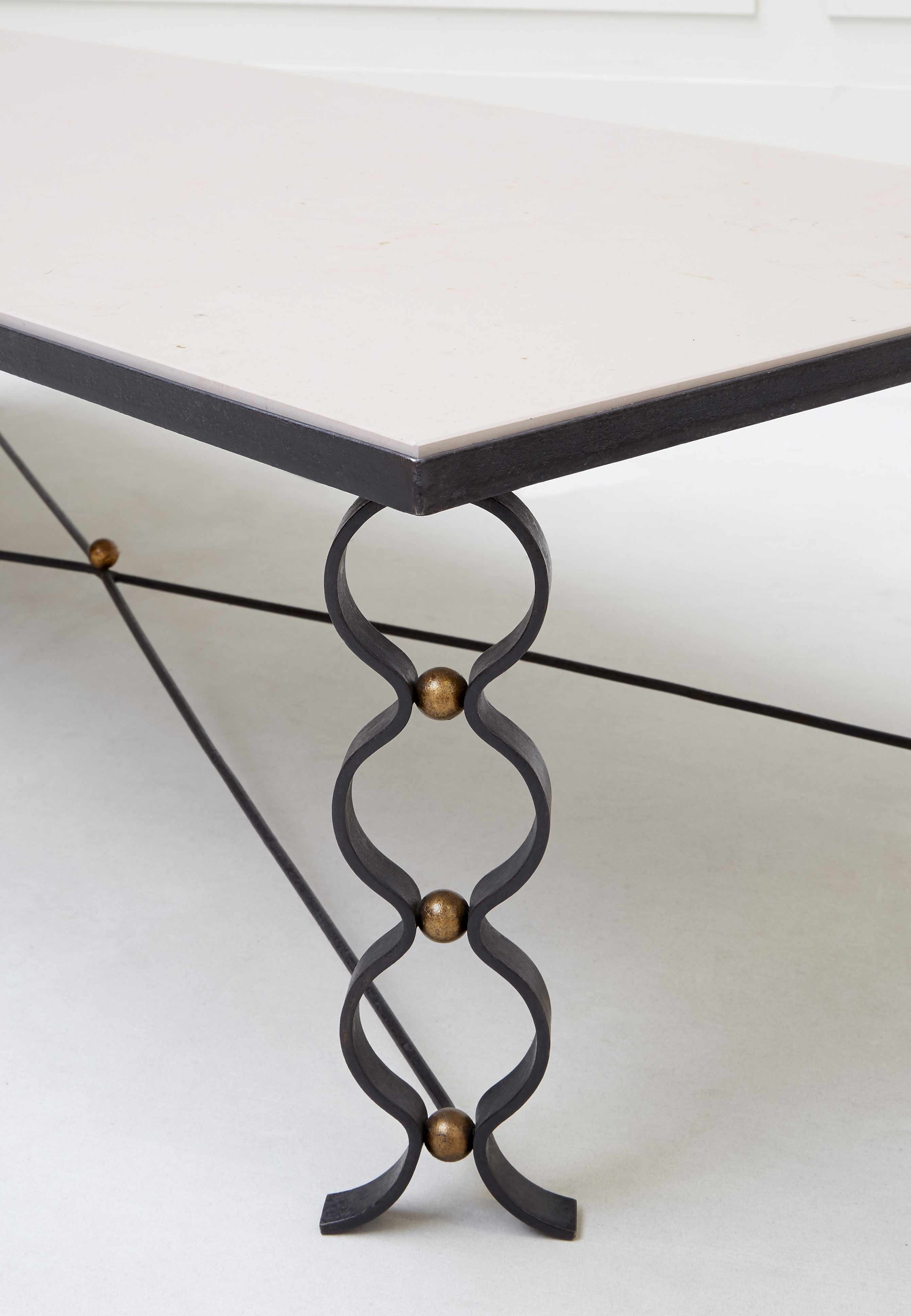 Jean Royère, “Ruban” coffee table, vue 01