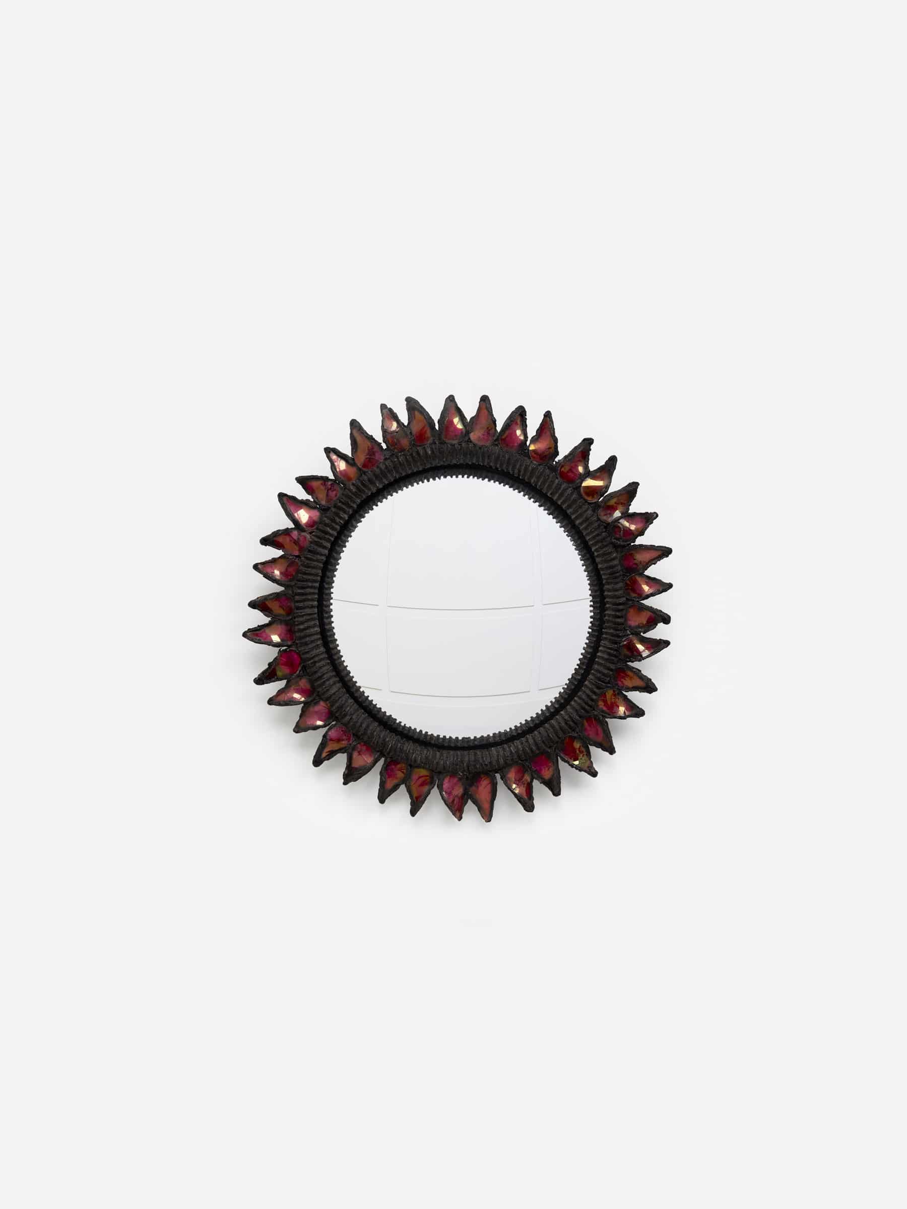 Line Vautrin, Fuchsia “Chardon” mirror, vue 01