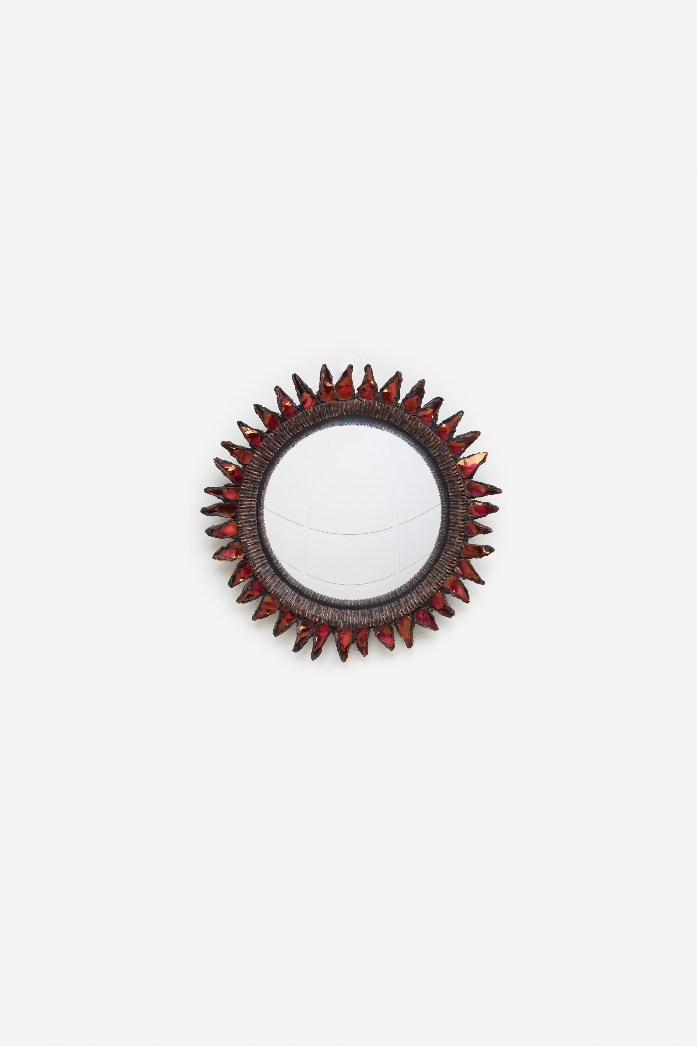 Line Vautrin, fuchsia “Chardon” mirror, vue 01