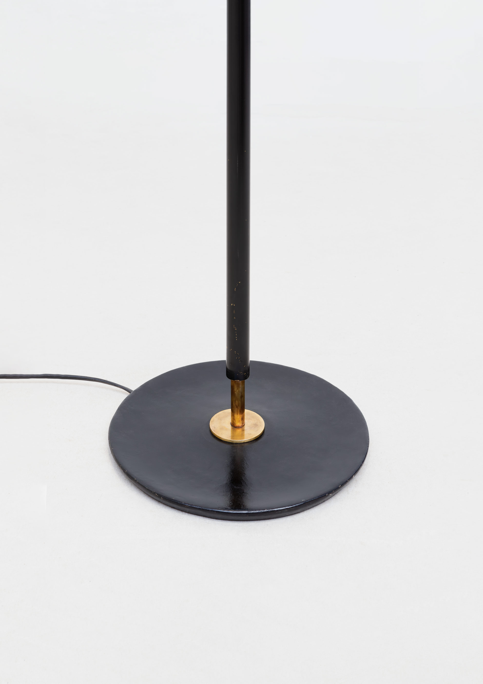 Max Ingrand, Lampadaire « Micro »,  modèle « n°2020 », vue 01