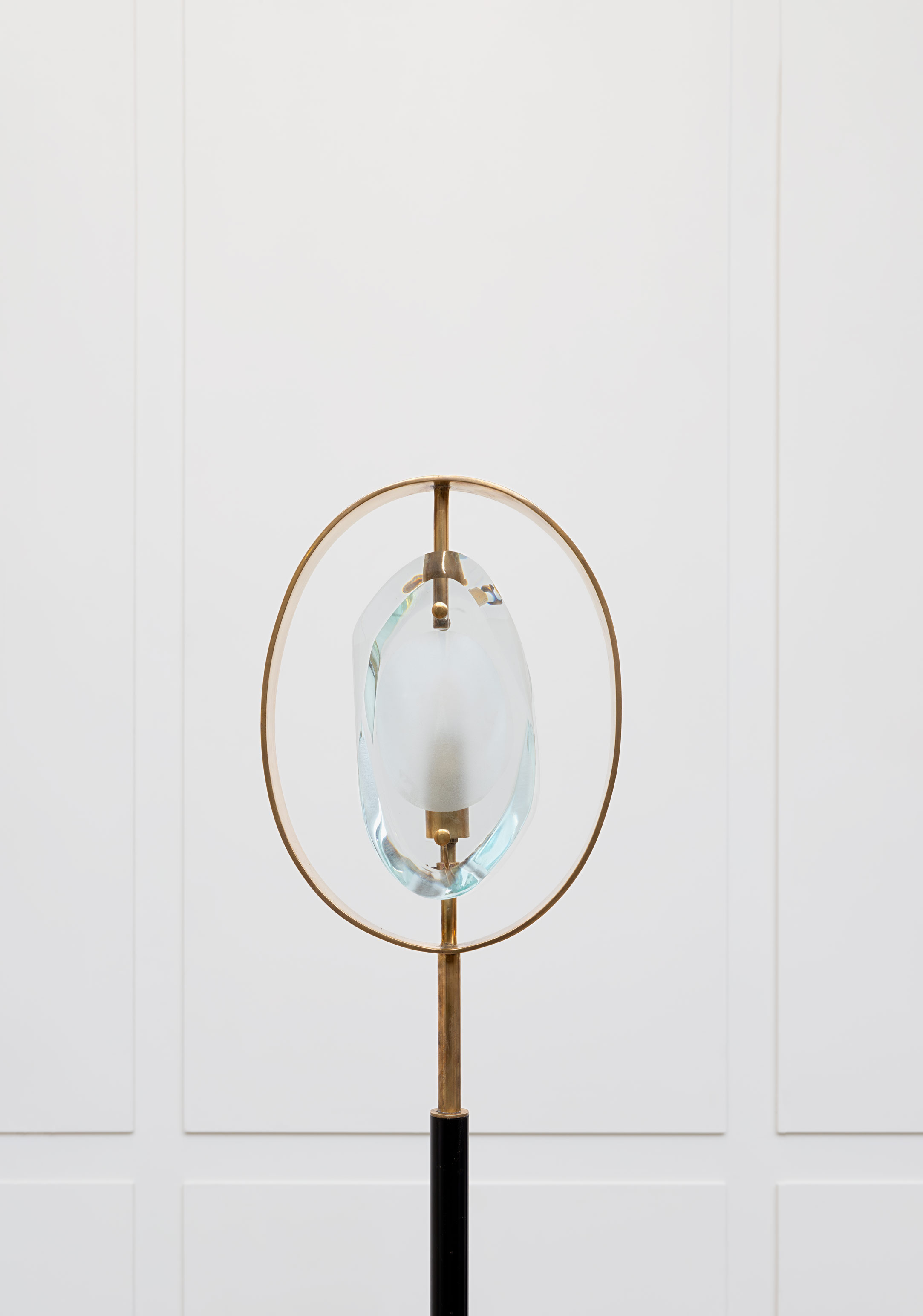 Max Ingrand, Lampadaire « Micro »,  modèle « n°2020 », vue 01