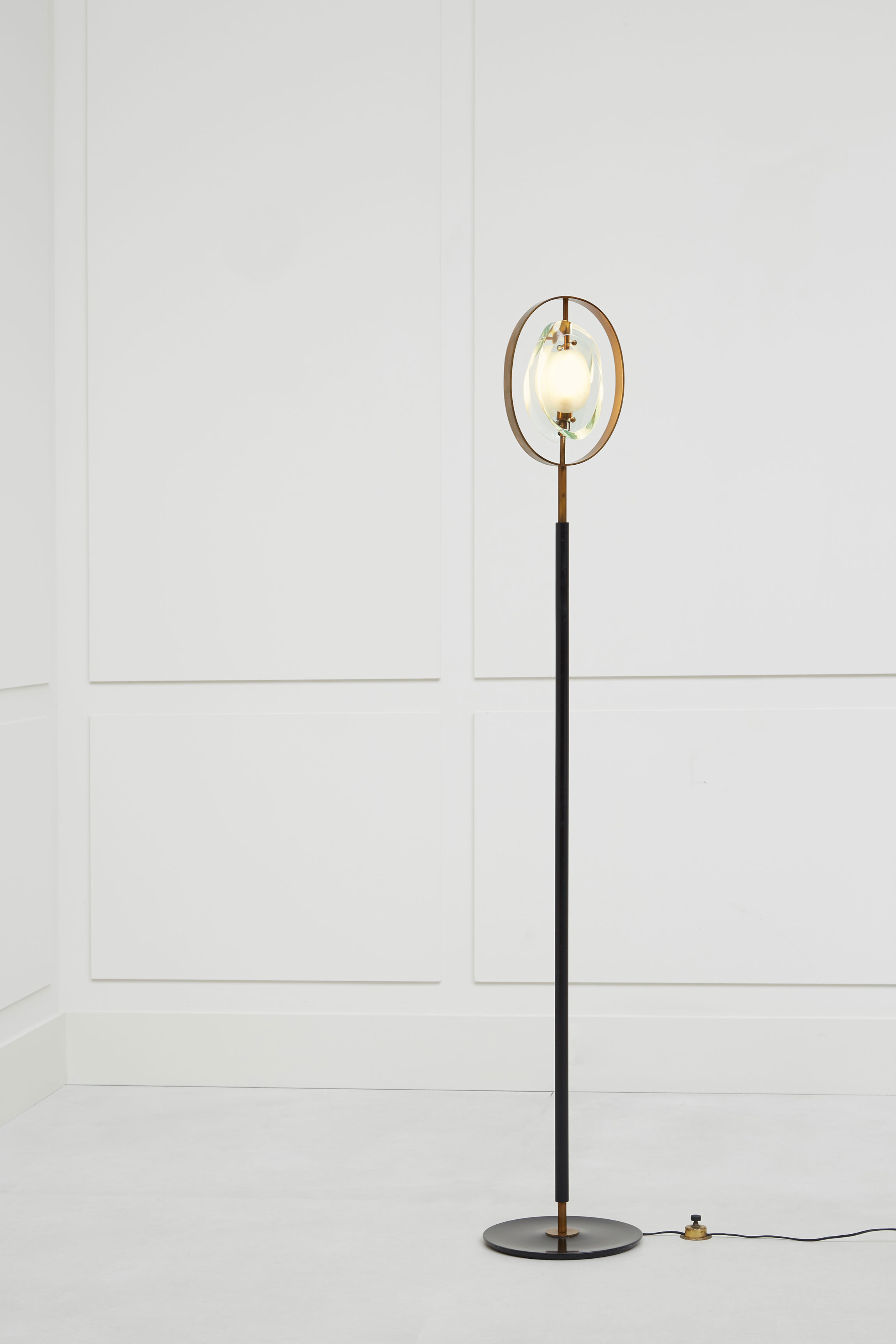 Max Ingrand ,«Micro» floor lamp, model «n°2020», vue 01