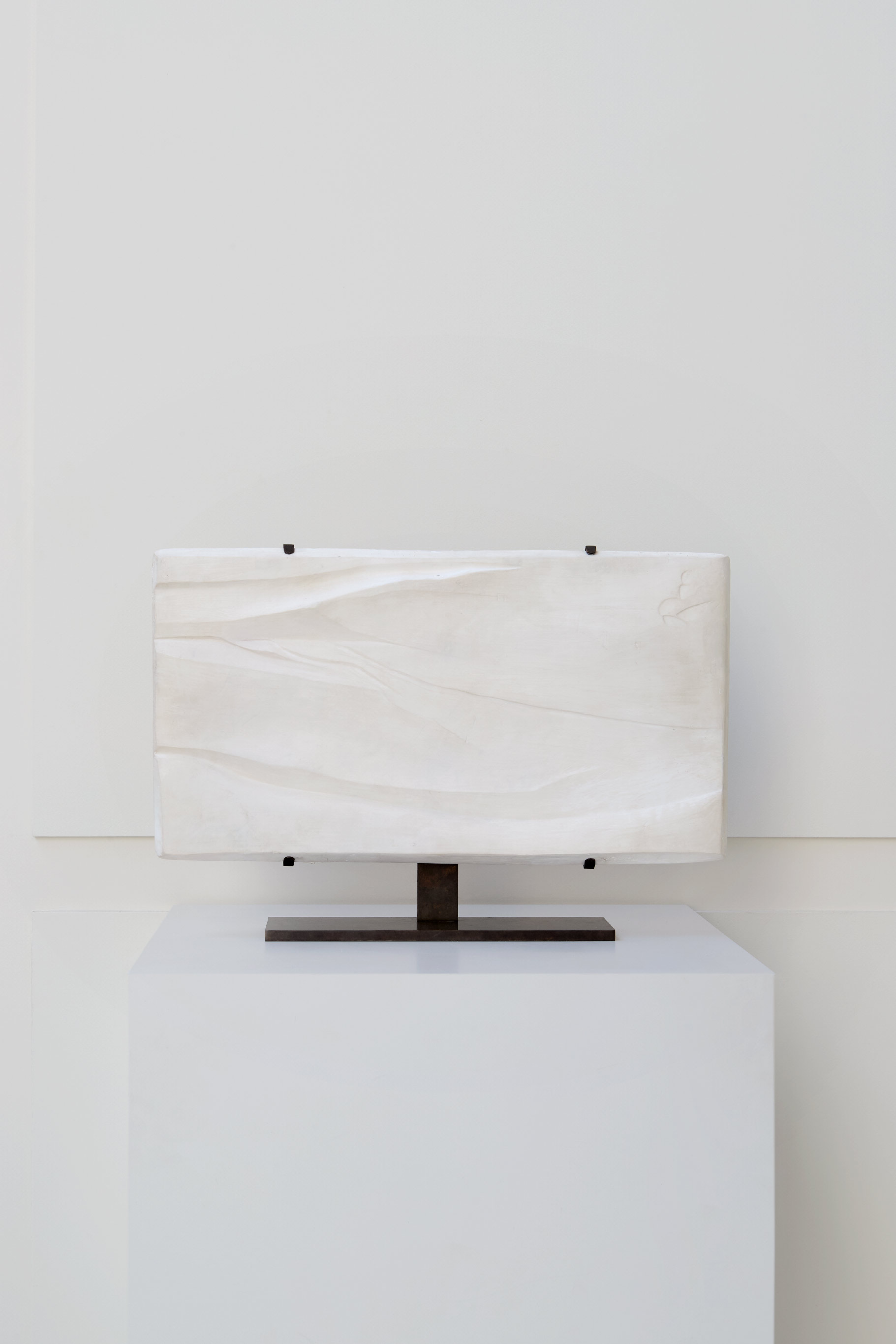 Valentine Schlegel, Bas-relief, vue 01