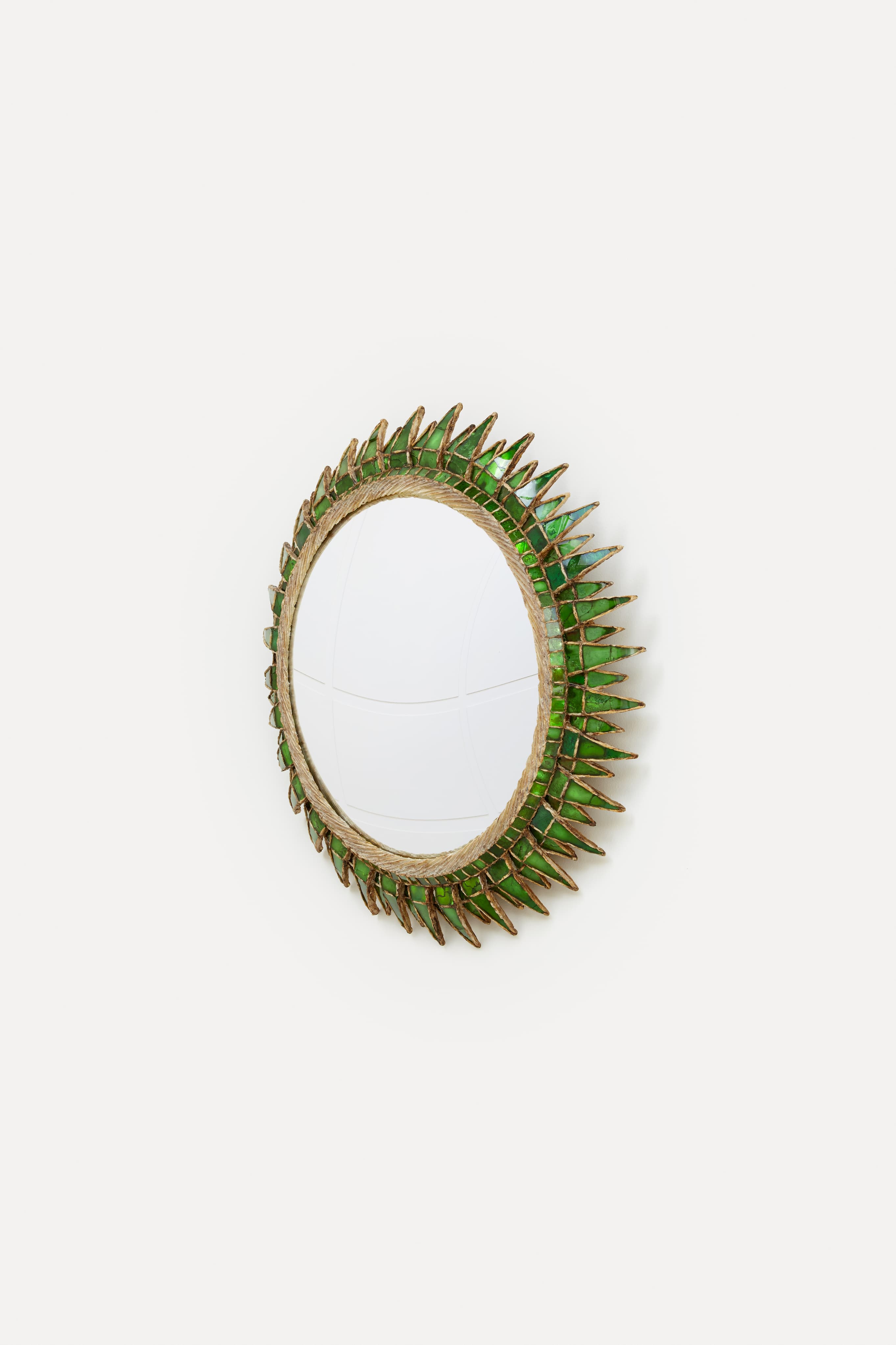 Line Vautrin, “Soleil à Pointes n° 4” green mirror, vue 01