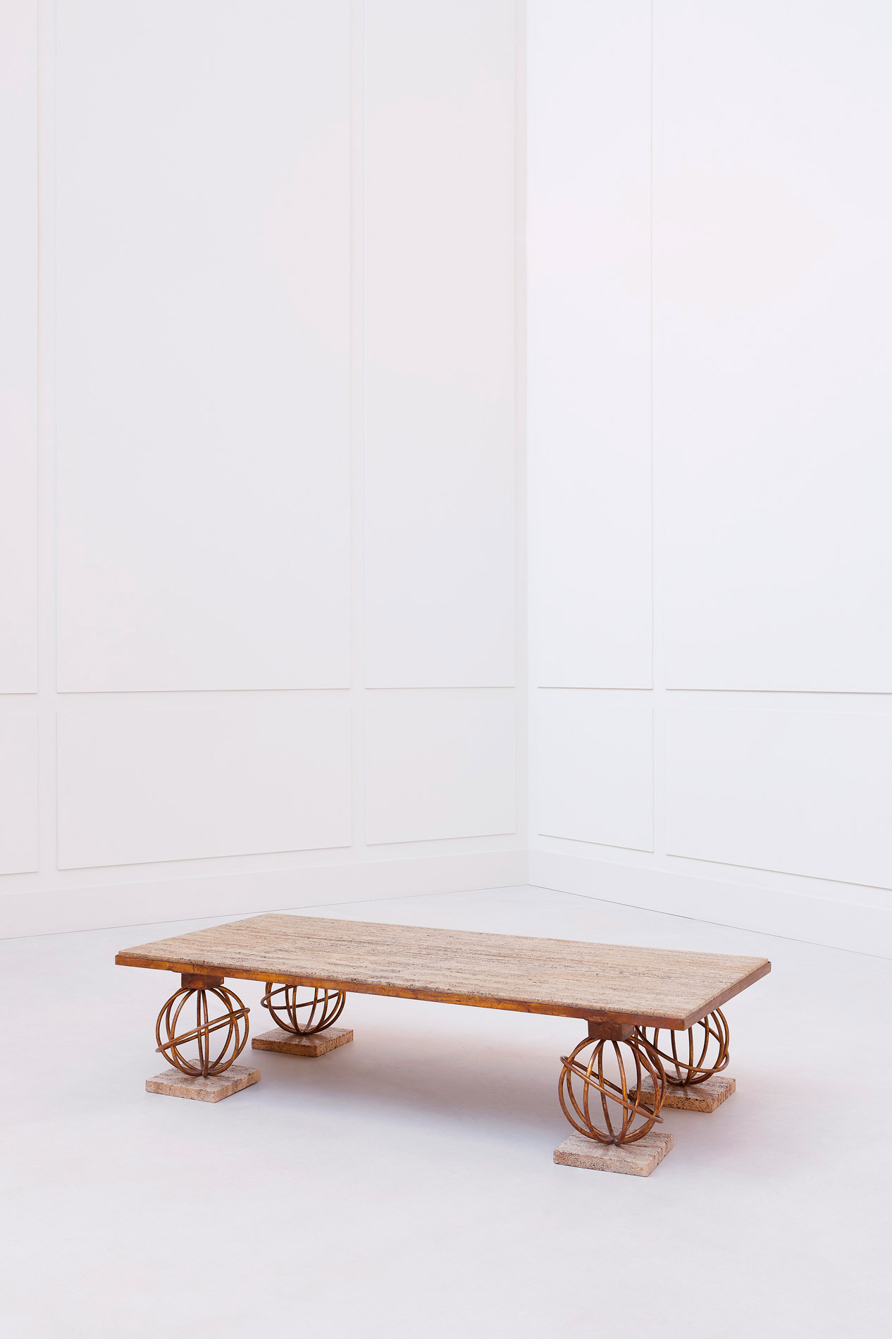 Jean Royère, “Sphère” coffee table, vue 01