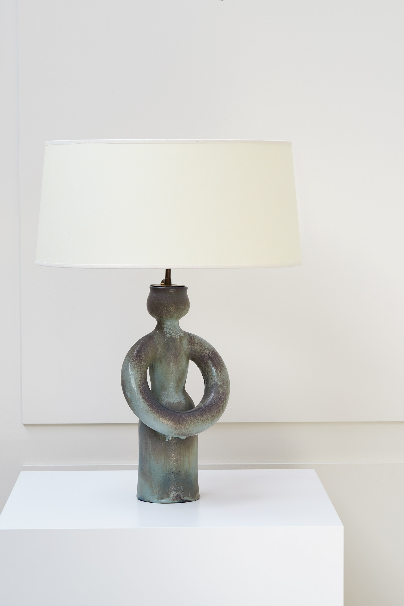 Atelier Madoura & Suzanne Ramié, lampe « Femme », vue 01