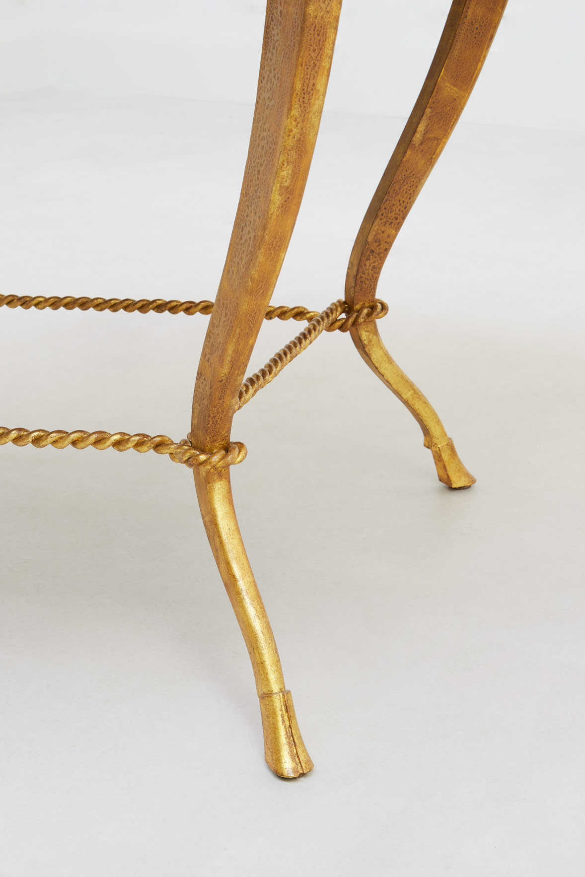 Gilbert Poillerat, important pedestal table, vue 01