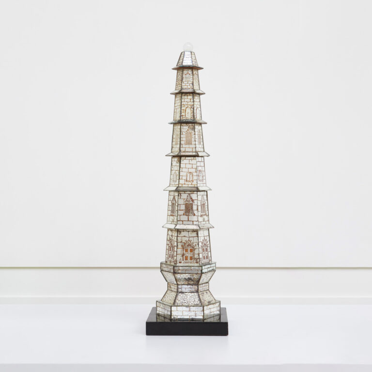 Serge Roche (in the taste of), obelisk