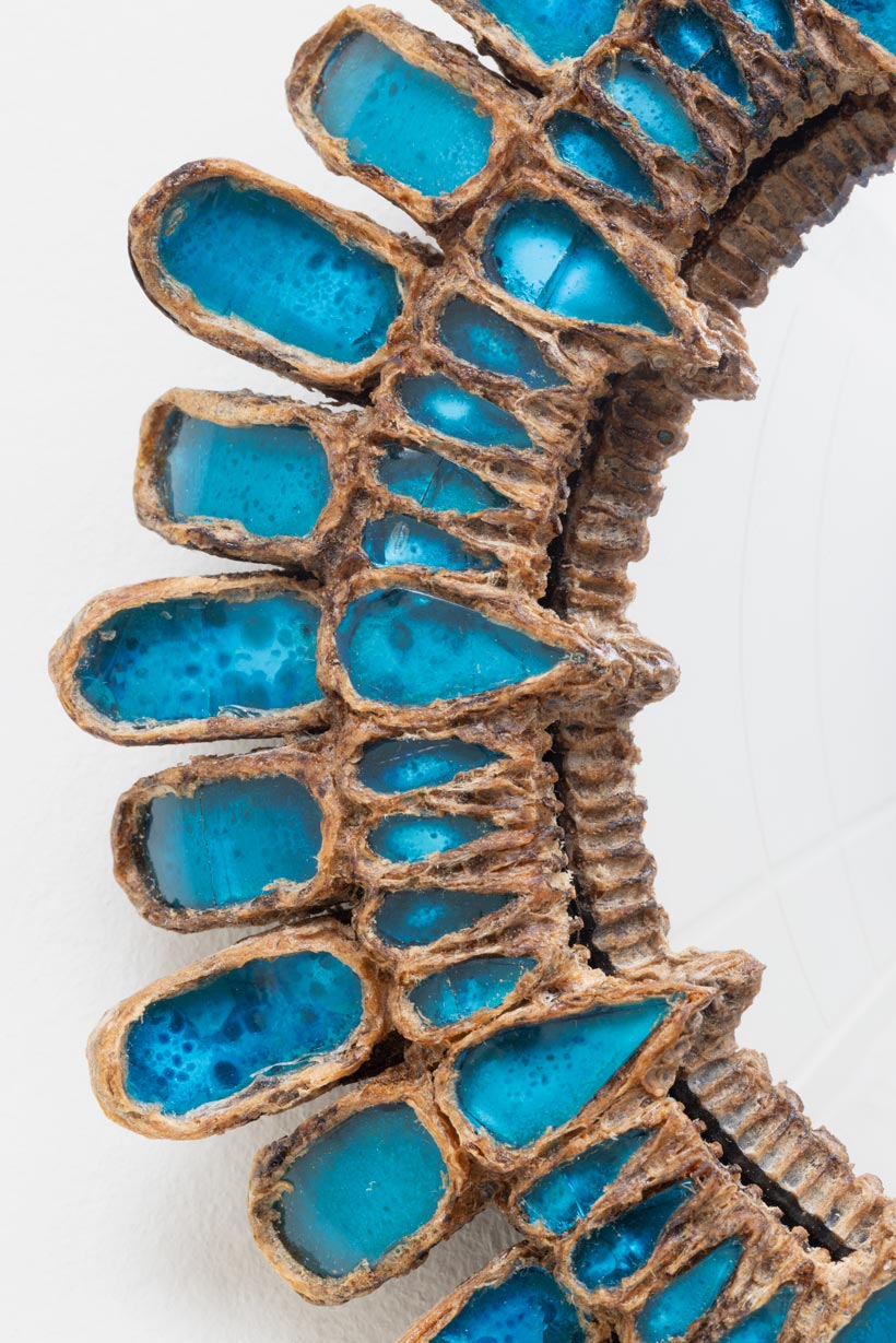 Line Vautrin, blue “Gribiche” mirror, vue 01