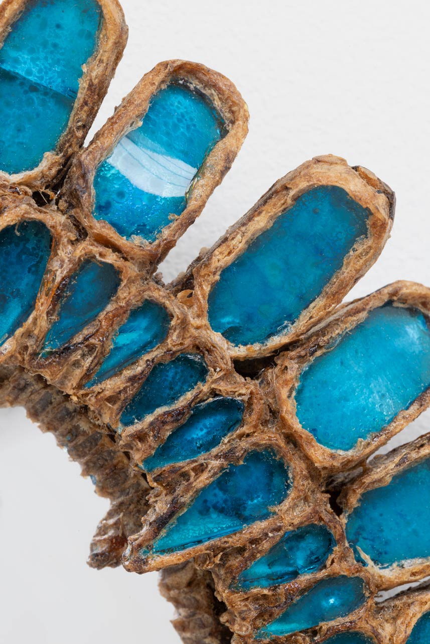 Line Vautrin, blue “Gribiche” mirror, vue 01