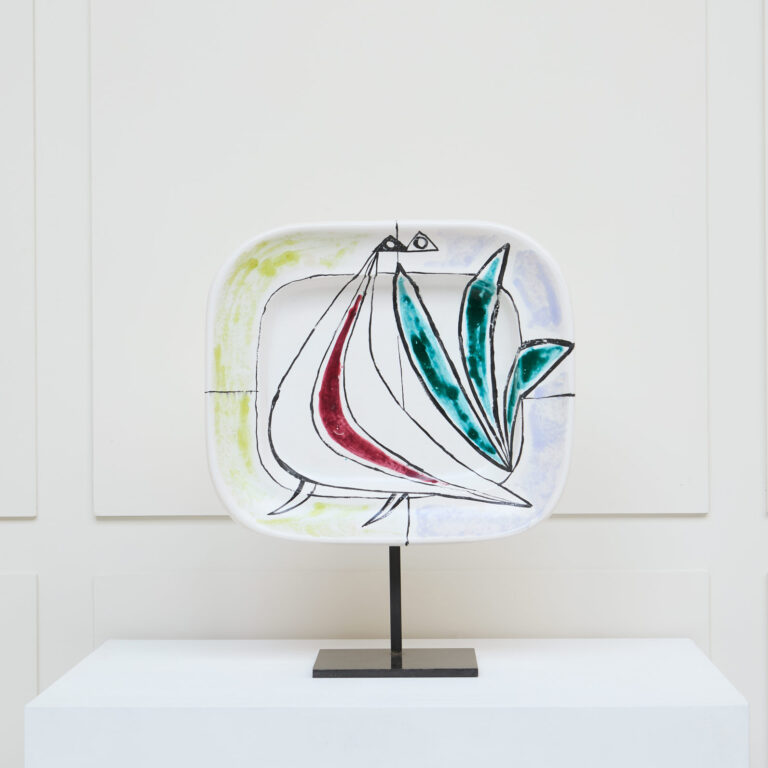Georges Jouve, Plat en céramique émaillée blanche