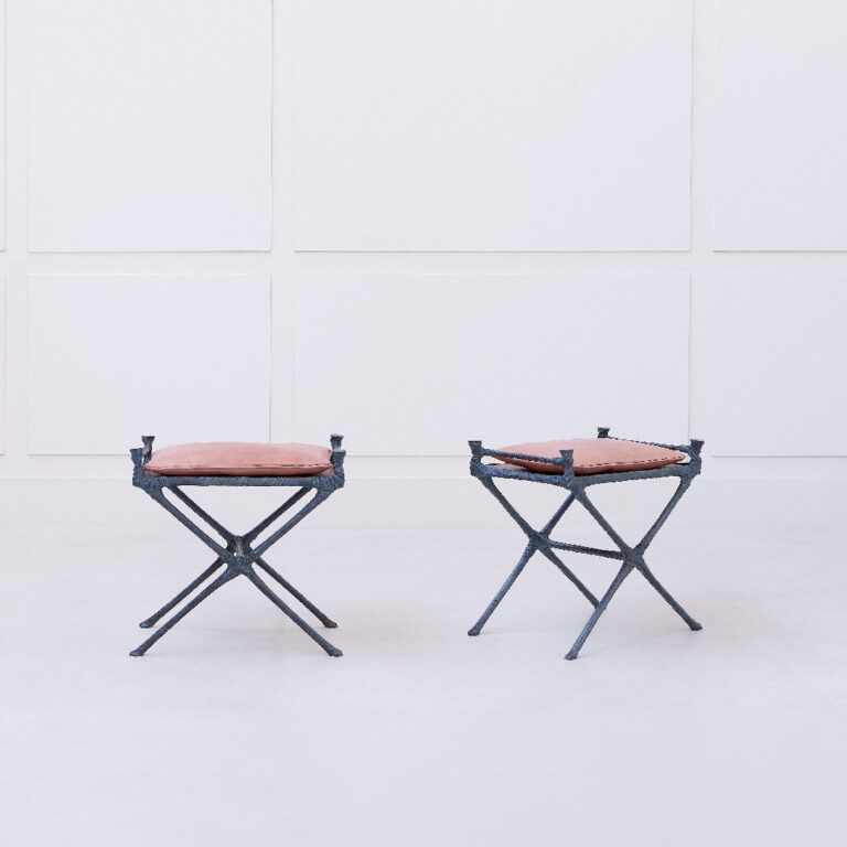 Bahman Dadkhah, Pair of stools