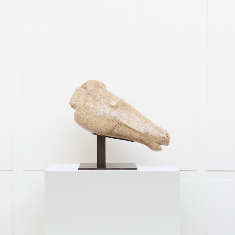 Michelle Hartmann known as Michell, Horse head sculpture
