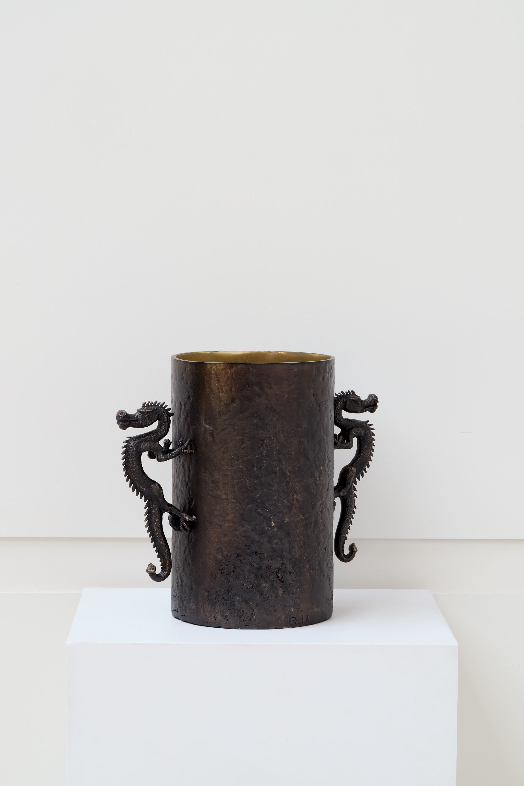 Aline Hazarian, “Round Drag” vase, vue 01