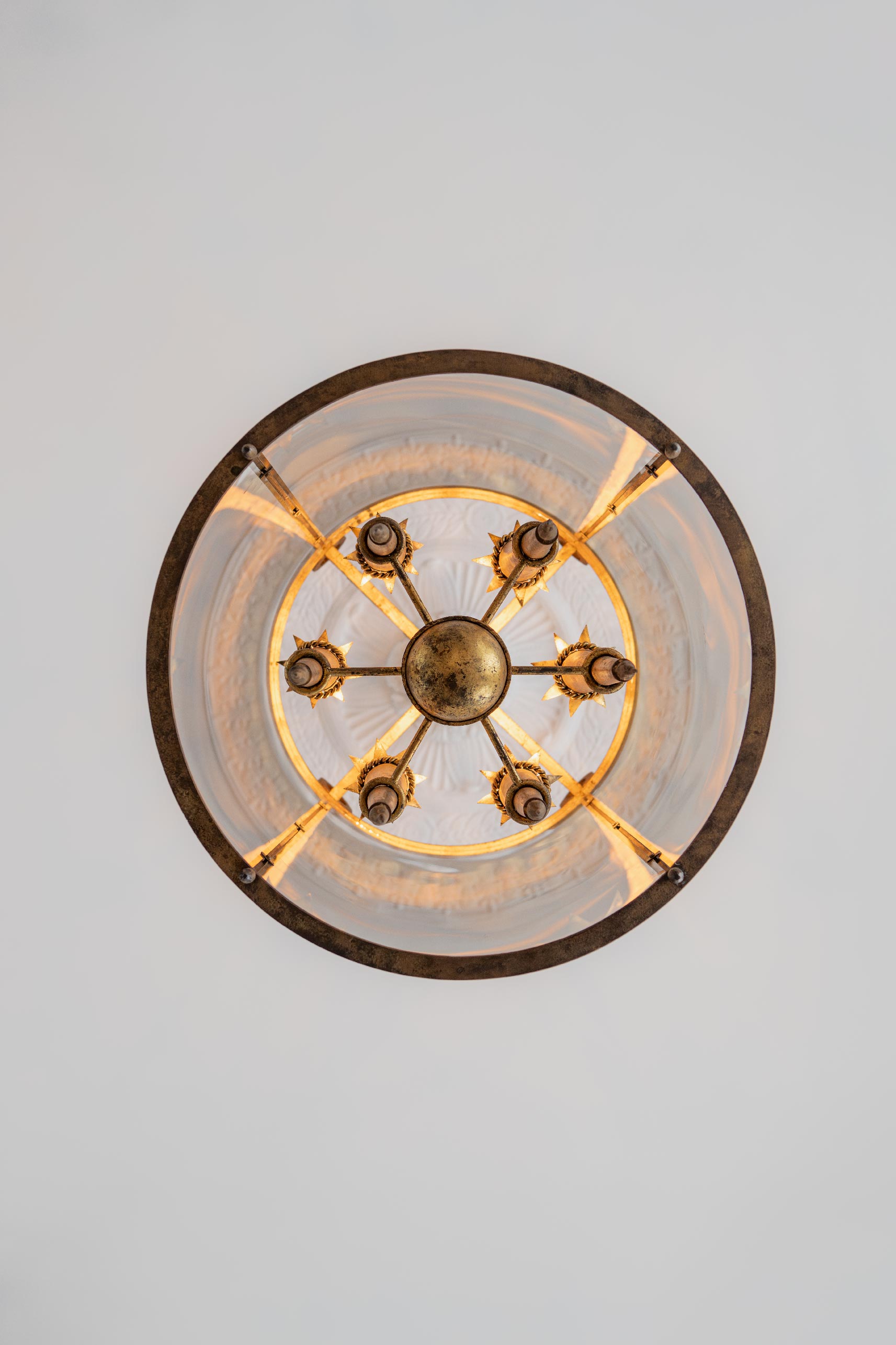 Gilbert Poillerat, Lantern, vue 01