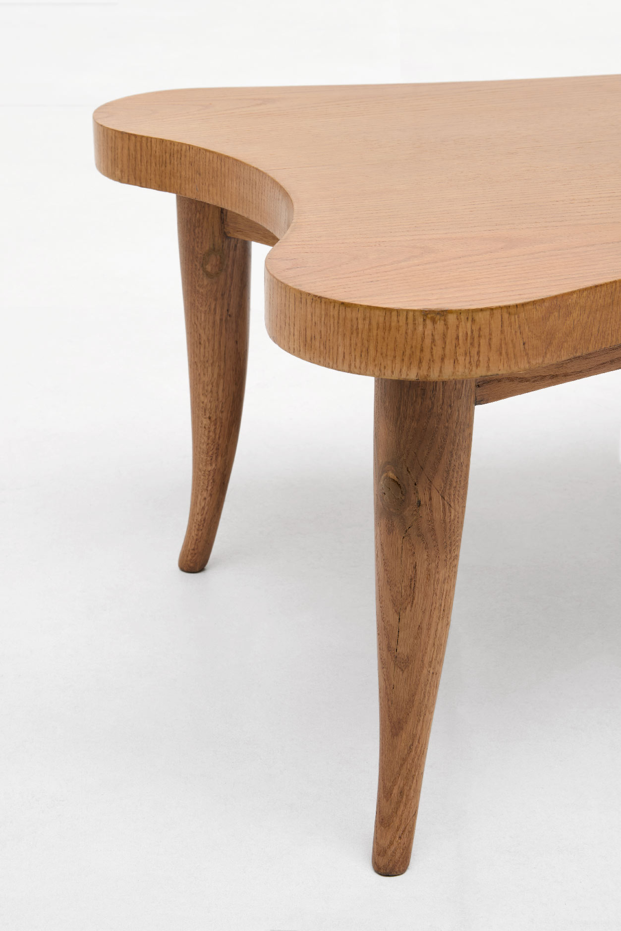 Jean Royère, Table basse « Trèfle », vue 01