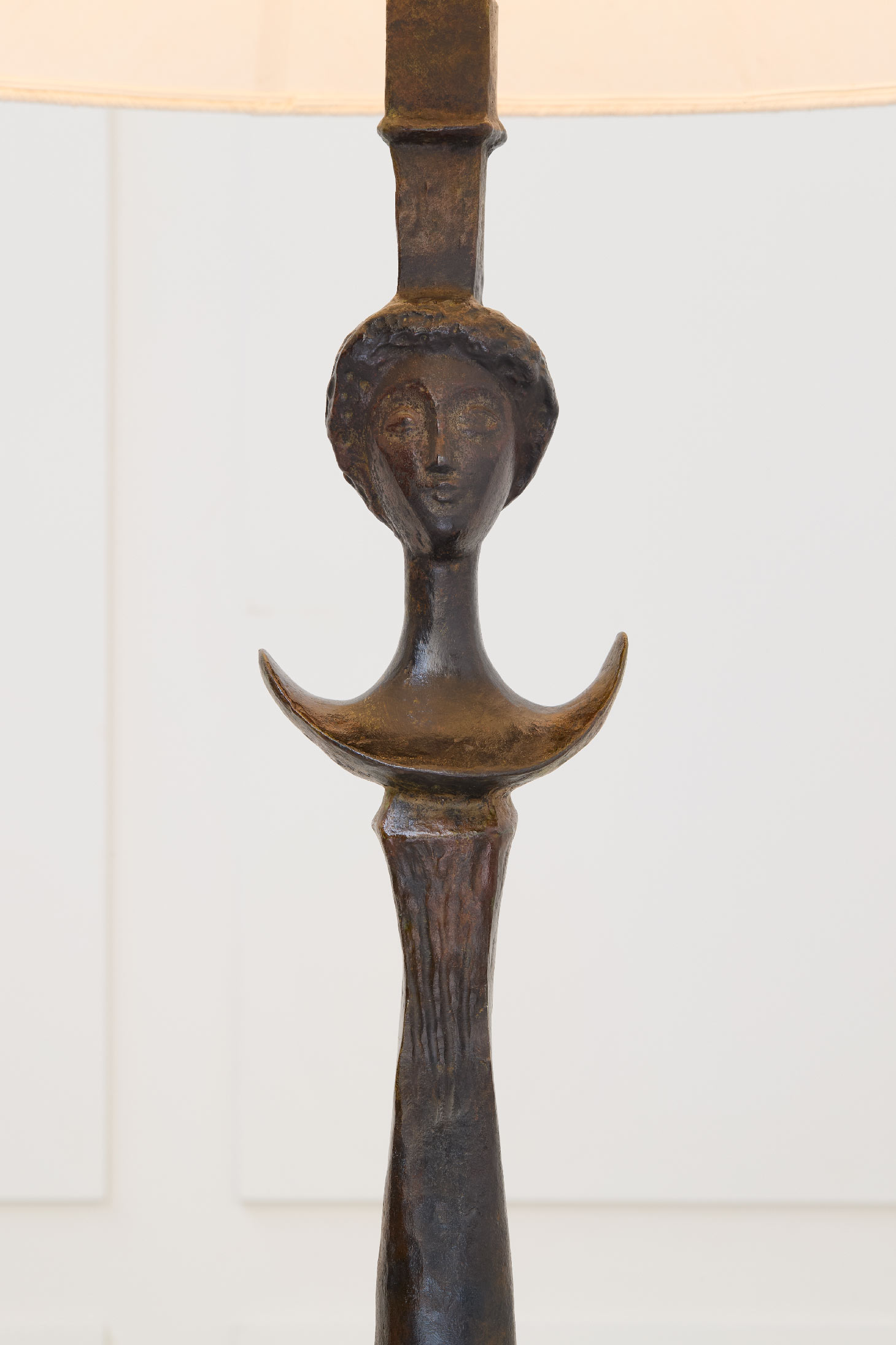 Alberto Giacometti, Lampadaire « Figure », vue 01