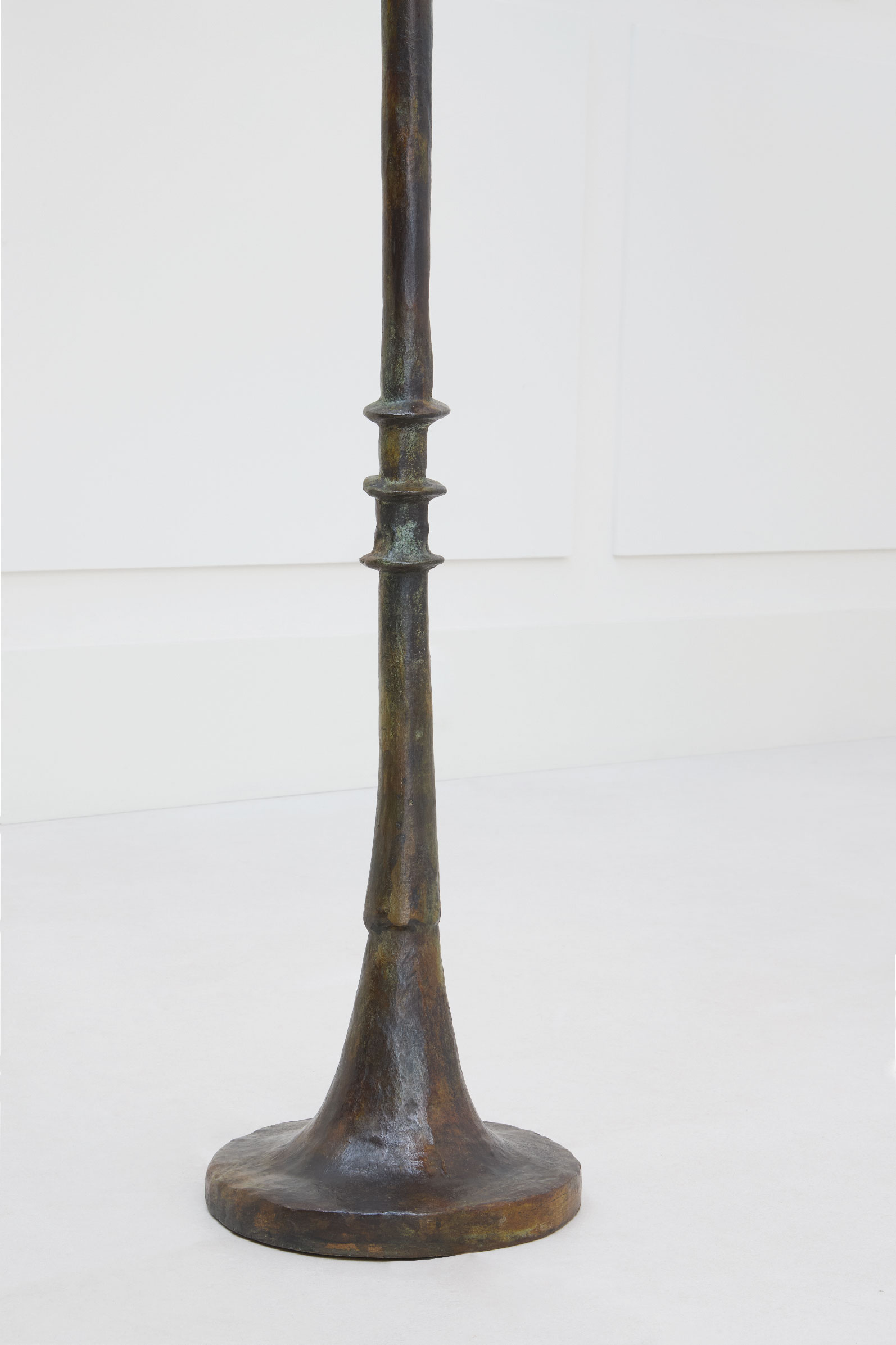 Alberto Giacometti, Lampadaire « Figure », vue 01