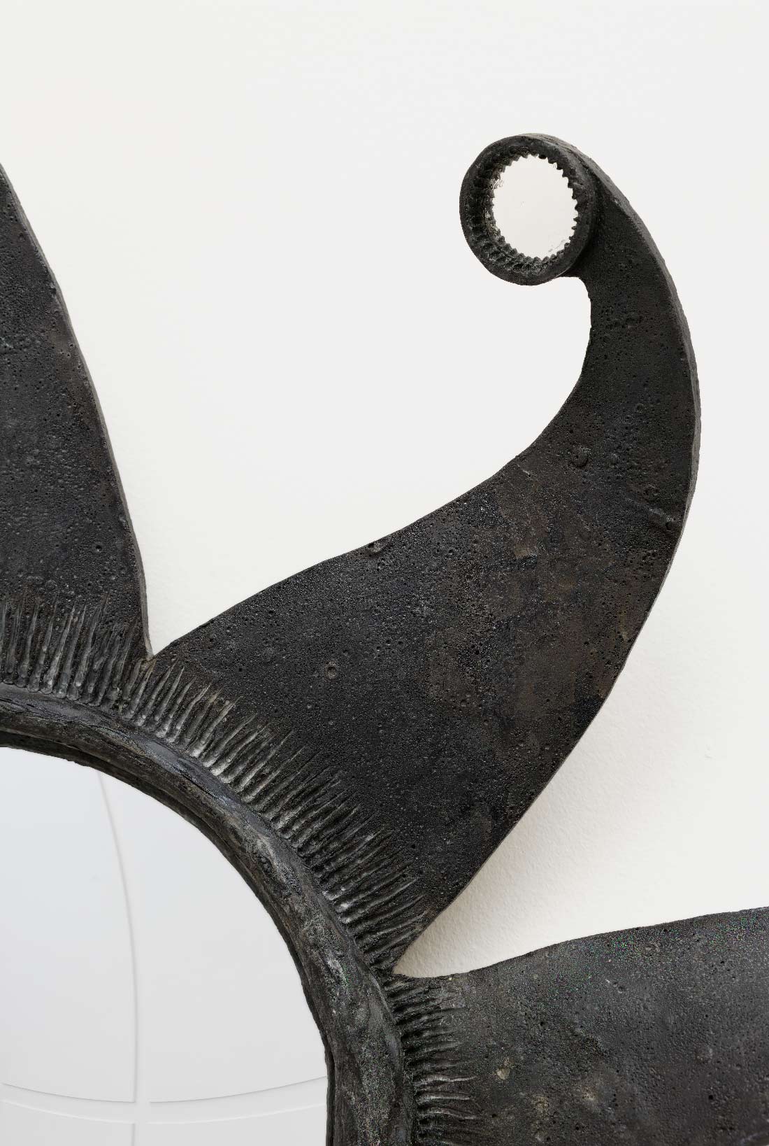 Line Vautrin, Miroir « Folie » ou « Le Soleil a rendez-vous avec la Lune », vue 01