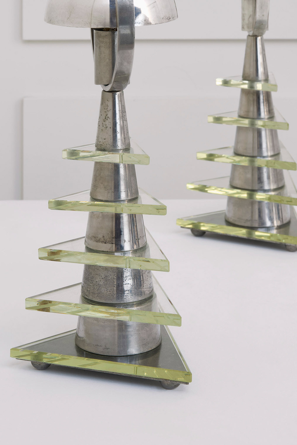 Maison Desny, Pair of lamps, vue 01