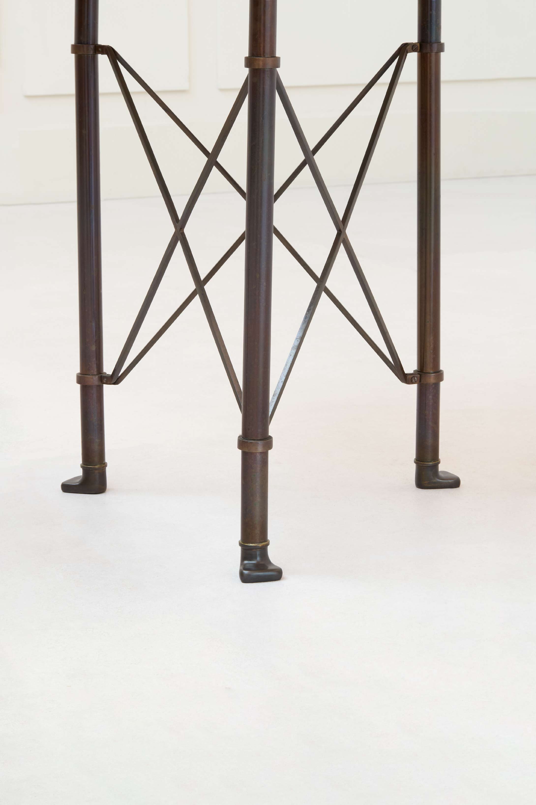 Jacques Quinet, Pair of side tables, vue 01